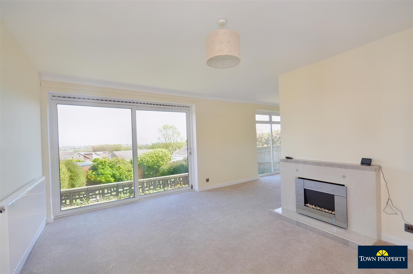 Property Details for Rodmill Drive Eastbourne BN21 2SL Town Property